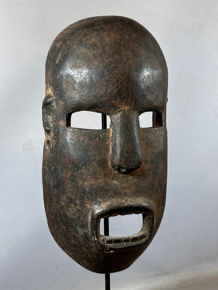 251007 Oude Afrikaans Kumu masker uit Congo met certificaat, Antiek en Kunst, Kunst | Niet-Westerse kunst, Ophalen of Verzenden