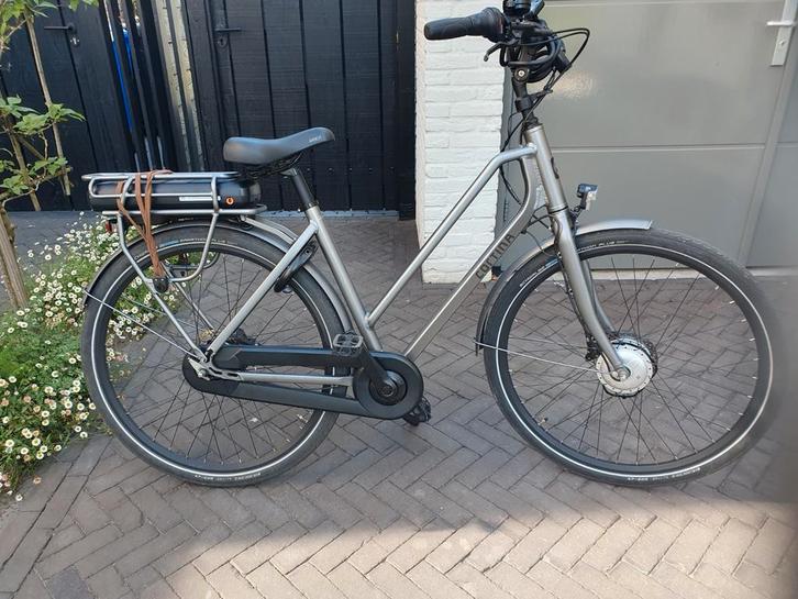 Cortina E-Foss 8 versn.+Antilekbanden+ extra slot!, Fietsen en Brommers, Elektrische fietsen, Zo goed als nieuw, Overige merken