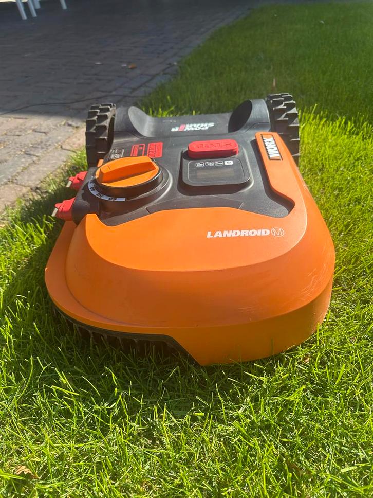 Workx Landroid Robotmaaier met laadstation en garage., Tuin en Terras, Robotmaaiers, Gebruikt, 20 tot 25 cm, Bestuurbaar via app