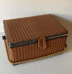 Vintage retro naaimandje. In nette staat, Hobby en Vrije tijd, Naaien en Fournituren, Ophalen of Verzenden, Zo goed als nieuw