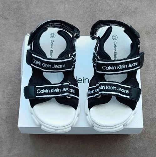 Calvin klein sandalen maat 29, Kinderen en Baby's, Kinderkleding | Schoenen en Sokken, Zo goed als nieuw, Schoenen, Jongen, Ophalen of Verzenden