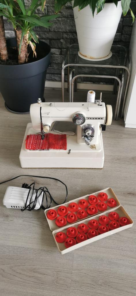 Naaimachine JANOMA Echt Leer naaien, Hobby en Vrije tijd, Naaimachines en Toebehoren, Zo goed als nieuw, Naaimachine, Overige merken