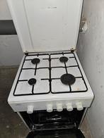 Gasfornuis met oven Rotterdam Zuidplein, bezorgen mogelijk, Witgoed en Apparatuur, Fornuizen, Ophalen, 4 kookzones, Zo goed als nieuw