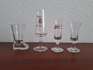 Merkglazen Borrelglazen (Serie 13) beschikbaar voor biedingen
