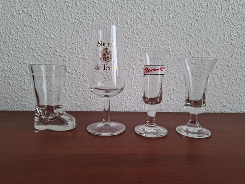 Merkglazen Borrelglazen (Serie 13), Verzamelen, Glas en Borrelglaasjes, Nieuw, Borrel- of Shotglas, Ophalen