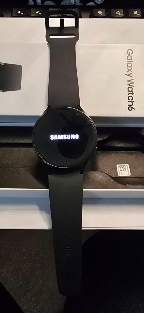 Samsung Galaxy Watch 6 LTE Bluetooth, Sieraden, Tassen en Uiterlijk, Smartwatches, Zo goed als nieuw, Android, Zwart, Afstand