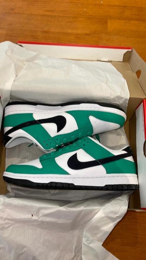 Nike Dunk Low Celtics maat 44, Kleding | Heren, Schoenen, Nieuw, Ophalen of Verzenden