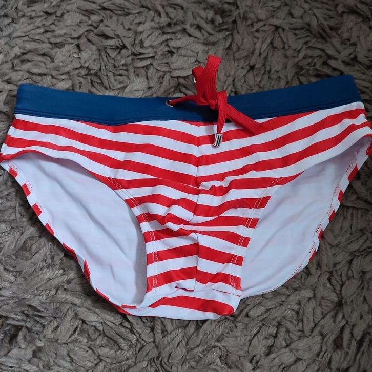 Zwemslip maat L valt als maat M,, Kleding | Heren, Badmode en Zwemkleding, Ophalen of Verzenden