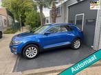 Volkswagen T-Roc 1.5 TSI Sport Business R AIRCO, 4 cilinders, 150 pk, Blauw, Leder en Stof