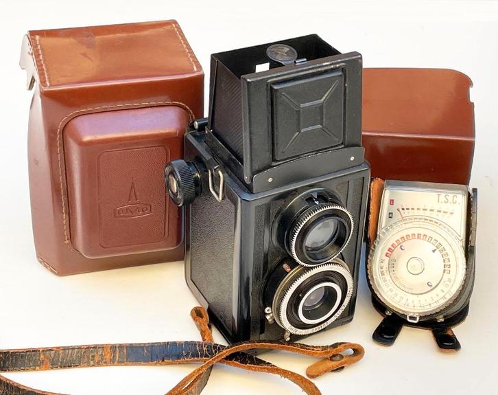 Lubitel 2 (LOMO) incl. lichtmeter, riem en foedraal, Audio, Tv en Foto, Fotocamera's Analoog, Compact, Overige Merken, Ophalen of Verzenden