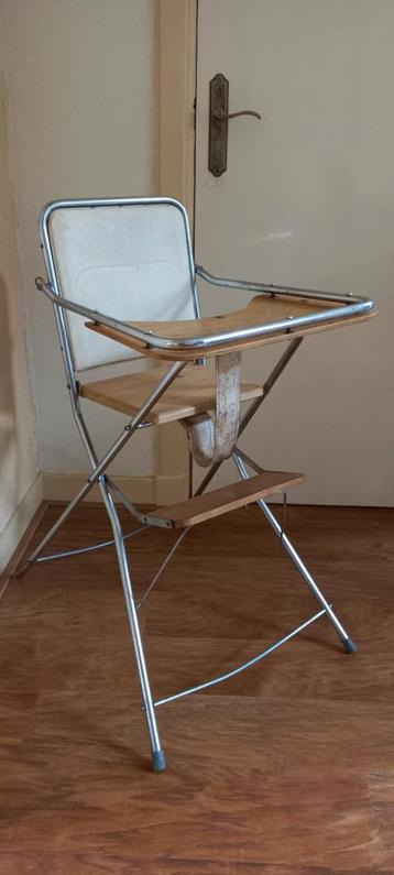 Vintage kinderstoel eind jaren 50 chroom, hout en crèmewit beschikbaar voor biedingen