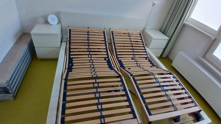 Malm bed 160x200 incl 2 elektrisch verstelbare lattenbodems, Huis en Inrichting, Slaapkamer | Bedden, Gebruikt, Tweepersoons, 160 cm