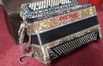 ANTIEK PAGANINI ACCORDEON {120 BAS} INGELEGD MET PARELMOER+L, Gebruikt, Knopaccordeon, 120-bas, Met riemen