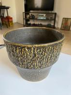 Jasba grote reliefbloempot groen/oker vintage, Ophalen of Verzenden, Overige typen