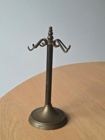 Antieke koperen sieradenstandaard met 4 haakjes €20 beschikbaar voor biedingen