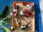 Vintage Oude kerstklokken groen kerkje kerstbal kersthangers, Diversen, Kerst, Ophalen, Gebruikt