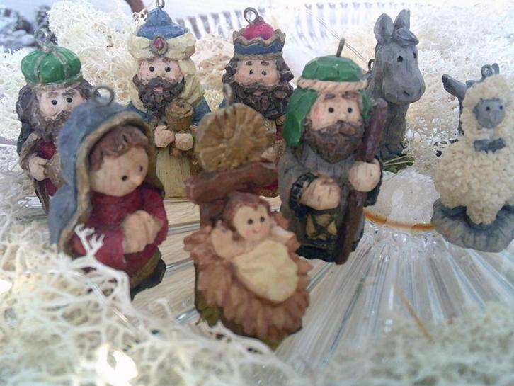 MINI kerststal figuranten ophangbaar tevens in boom oid, Diversen, Kerst, Gebruikt, Ophalen of Verzenden