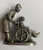 Prachtig Pewter beeldje tin Gelria 9 cm hoog 3 cm plateua, Antiek en Kunst, Antiek | Tin, Verzenden
