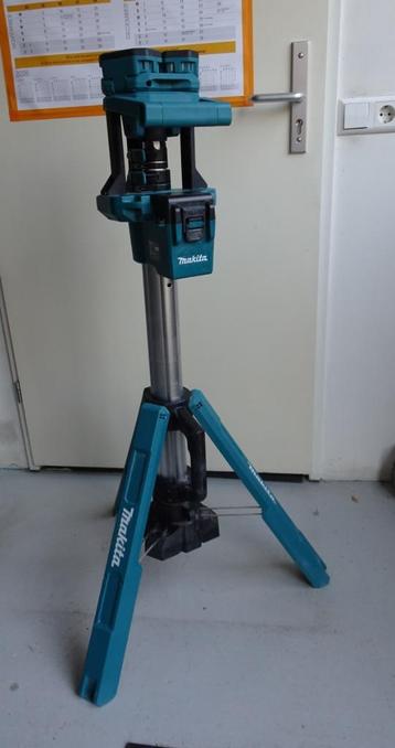 Makita DML814 Statieflamp met Accu, Oplader en Draagtas beschikbaar voor biedingen