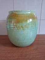 Katwijk Aardewerk vaas met druipend glazuur., Ophalen of Verzenden