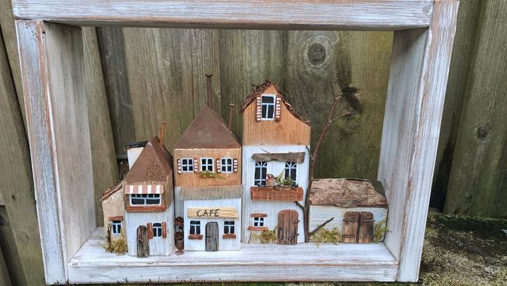Houten Huisjes in Frame - Handgemaakt, Huis en Inrichting, Woonaccessoires | Wanddecoraties, Nieuw, Ophalen of Verzenden
