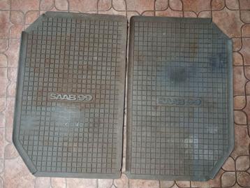 2 rubberen automatten voor de Saab 99  beschikbaar voor biedingen