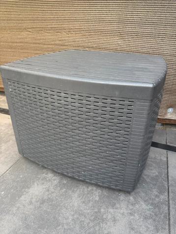 Allibert Buitentafel met Opbergruimte beschikbaar voor biedingen
