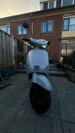 Bromfiets - Scooter geel kenteken -2021 La souris sourini se, Fietsen en Brommers, Snorfietsen en Snorscooters, Zo goed als nieuw