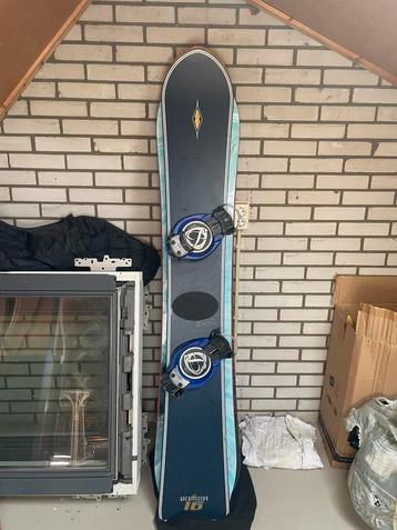 Alpine Snowboard 162cm (incl. Hardboots + bindingen) beschikbaar voor biedingen