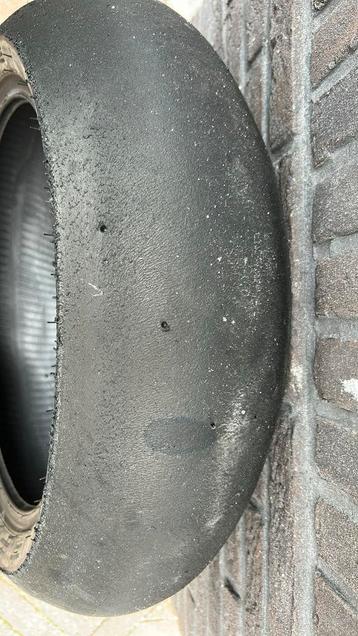 Pirelli superbike slick 180-60-17 goed voor 1 of 2 dagen beschikbaar voor biedingen