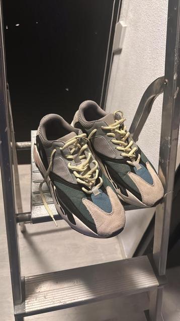 Yeezy 700 beschikbaar voor biedingen
