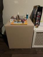 Nachttafeltje, Huis en Inrichting, Ophalen, Overige materialen, Gebruikt, Minder dan 45 cm