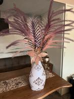 Lila vaas met ornamenten en pluimen, Huis en Inrichting, Woonaccessoires | Vazen, Ophalen, Overige materialen, Gebruikt, Overige kleuren