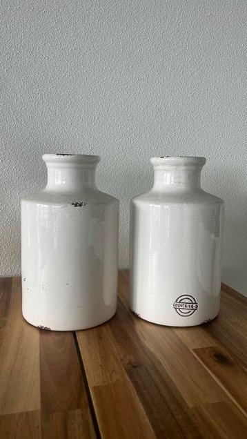 Vazen - 2 stuks beschikbaar voor biedingen