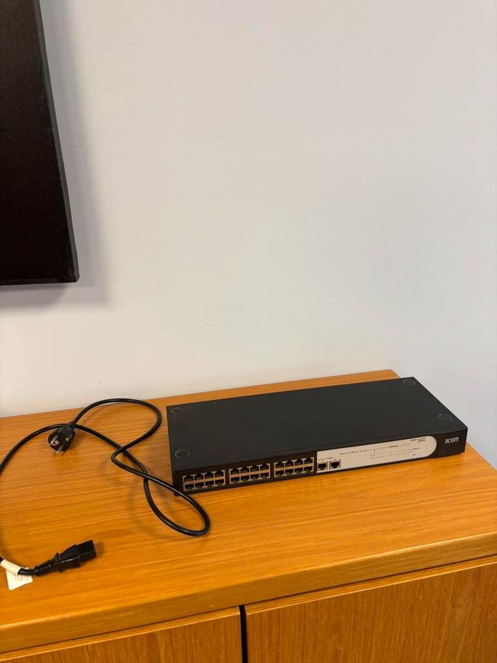 3Com Baseline Switch 2026 – 24-poorts netwerk switch, Computers en Software, Netwerk switches, Zo goed als nieuw, Ophalen of Verzenden