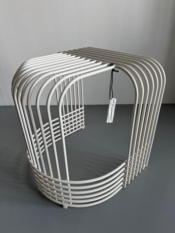 POLSPOTEN metal stool Drop End White Pols Potten NEW beschikbaar voor biedingen