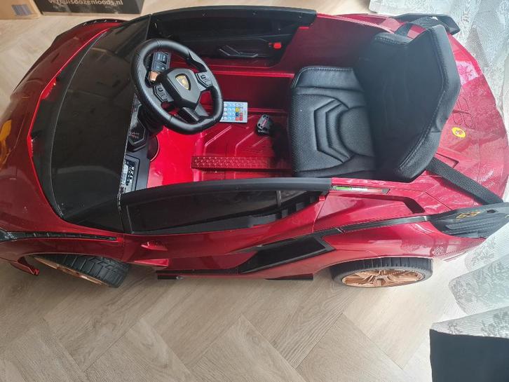 kinderauto van Lamborghini met afstand, Kinderen en Baby's, Speelgoed | Buiten | Accuvoertuigen, Zo goed als nieuw, Ophalen