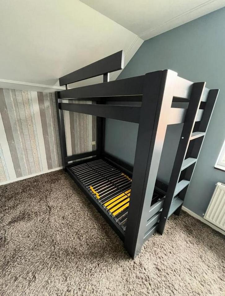 Handgemaakt stapelbed (of lattenbodems)vurenhout donkergrijs, Kinderen en Baby's, Kinderkamer | Stapelbedden en Hoogslapers, Zo goed als nieuw