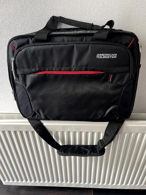 Nieuwe, zwarte laptoptas American Tourister., Computers en Software, Laptoptassen, Nieuw, 15 inch, Ophalen of Verzenden