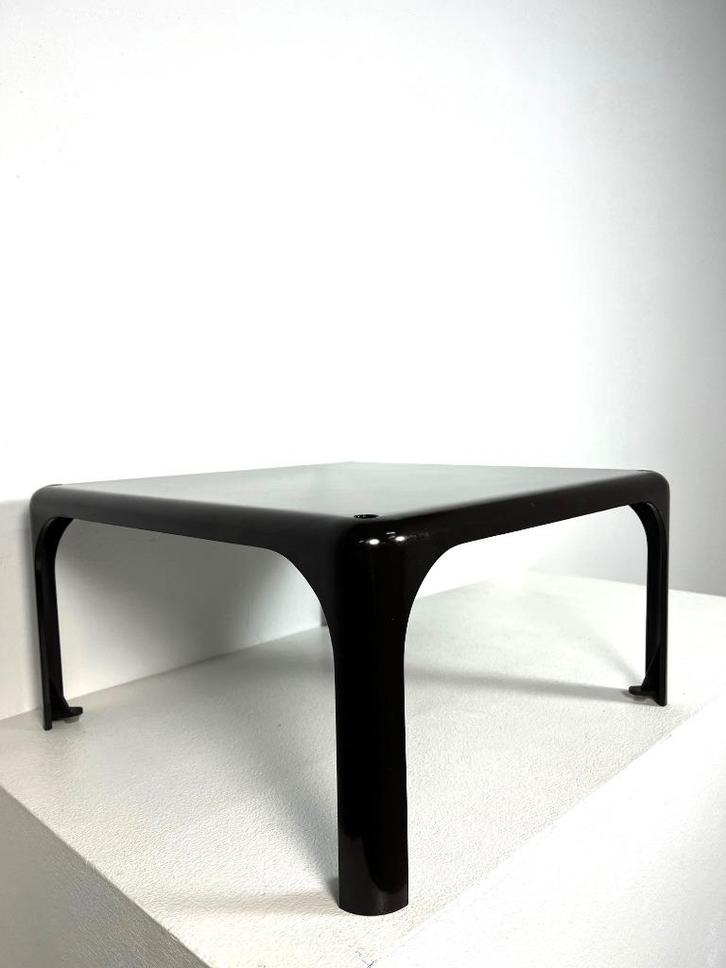 Demetrio 45 tafeltje van Vico Magistretti, Artemide, 1966, Verzamelen, Retro, Huis en Inrichting, Ophalen of Verzenden