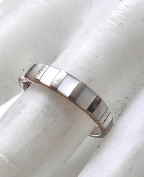 Sterling zilveren ring 925 met parelmoer  (5701-417), Sieraden, Tassen en Uiterlijk, Ringen, Zo goed als nieuw, Dame, 18 tot 19