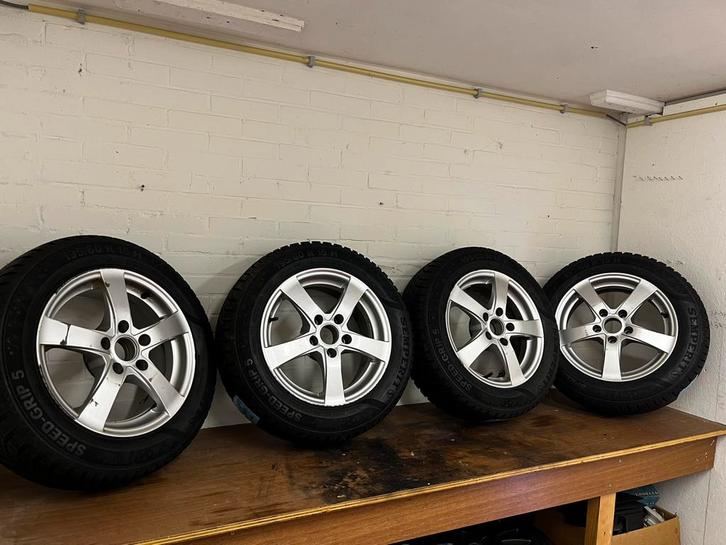 Testwinnaar Winterrbanden + alu velgen 195 60 R 15 H, Auto-onderdelen, Banden en Velgen, Band(en), Winterbanden, 15 inch, 195 mm