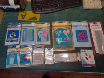 12 stuks nieuwe stans en embossing mallen beschikbaar voor biedingen