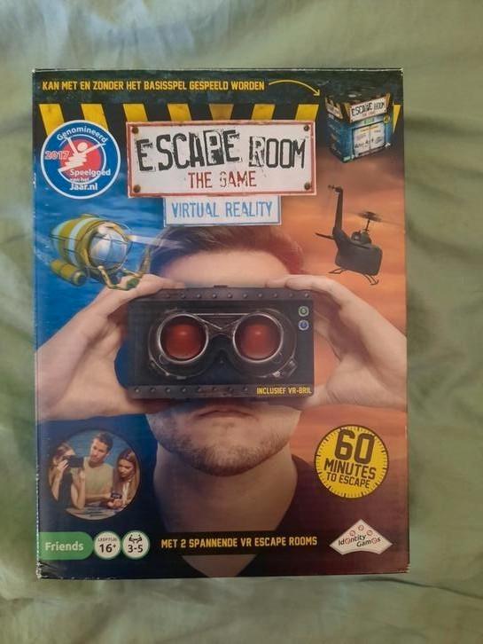 Escaperoom Virtual Reality - Submarine & Behind enemy lines, Hobby en Vrije tijd, Gezelschapsspellen | Kaartspellen, Zo goed als nieuw