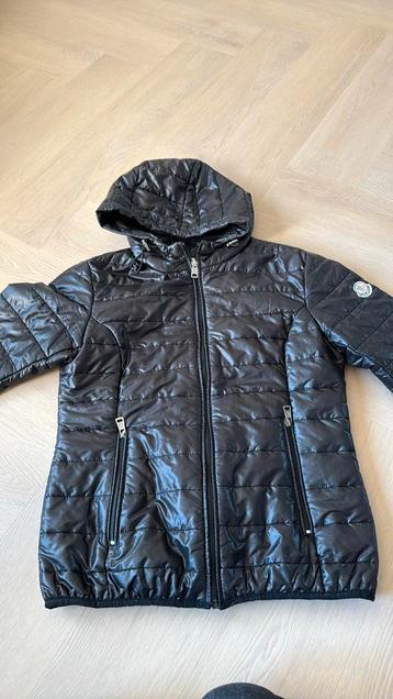 Moncler dames tussenjas beschikbaar voor biedingen