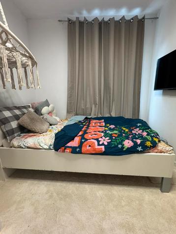 Bed Gratis