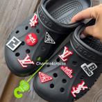 Crocs met leuke charms!, Kleding | Dames, Schoenen, Ophalen, Nieuw, Zwart, Slippers