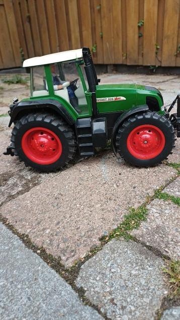 Rc tractor  40x22x16,5 beschikbaar voor biedingen