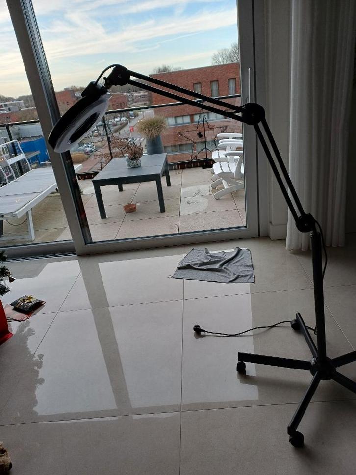 loeplamp met rolstatief, Hobby en Vrije tijd, Vergrootglazen, Loepen en Loeplampen, Zo goed als nieuw, Loeplamp, Ophalen