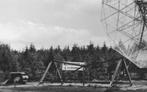 964088	Dwingeloo	Radiotelescoop Drenthe	1955	Gelopen met pos, Verzamelen, Ansichtkaarten | Nederland, 1940 tot 1960, Gelopen, Ophalen of Verzenden
